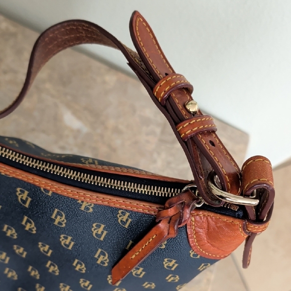 Dooney & Bourke Dark Blue and Brown Leather Shoulder Bag - Picture 11 of 15